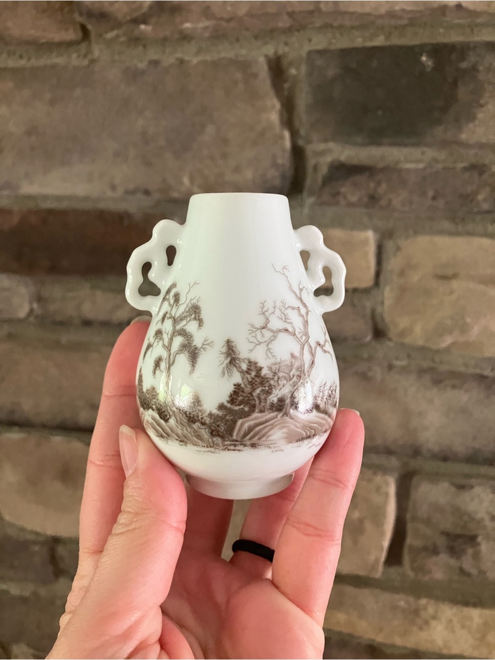 Franklin Mint miniature porcelain vase from the 1980s